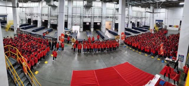 今年双11，预计河南投递量将达3.2亿件，近13万快递小哥投入到​旺季服务中