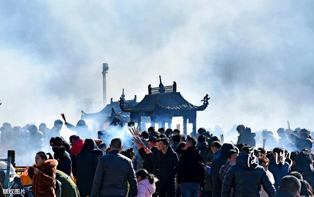 如今忻州市五台山的五爷庙殿宇，传说是民国年间五爷托梦给方丈重修的？