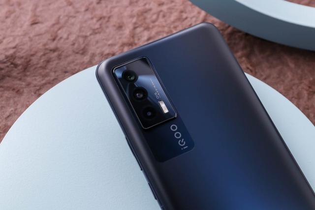 12月物超所值的三款高性价比手机推荐 价格不超过3000元