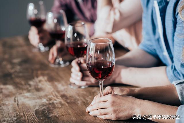 远离胃癌，请记住，晨起三不要，晚上三坚持，你的胃才会更好