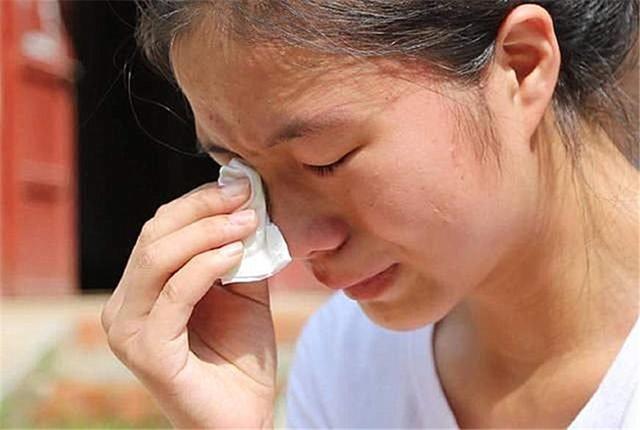 13岁女孩喝下百草枯，这是千万个不健康家庭的缩影