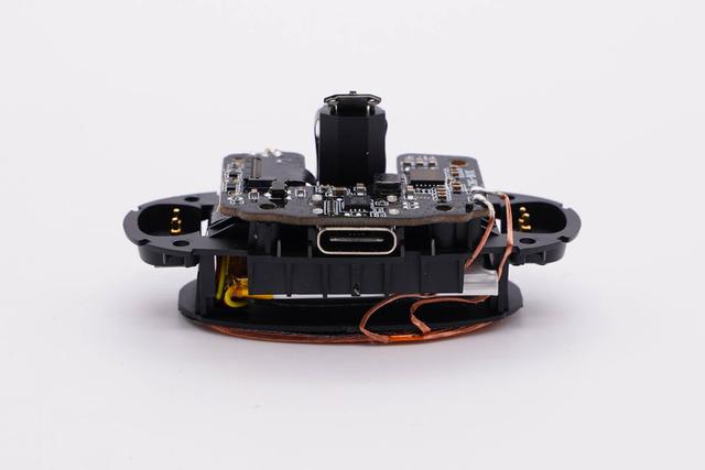 采用高通QCC3040蓝牙主控，omthing首款降噪耳机AirFree2拆解报告