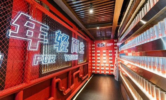 满屏的大牌文案,我只看到两个字:撩人