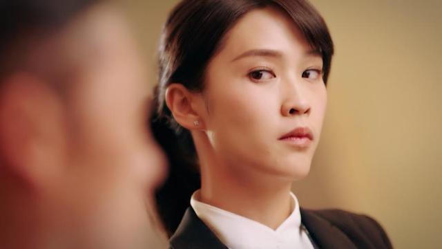 「铁探」：TVB四位小花旦为这位大女主做配，气场都不及她