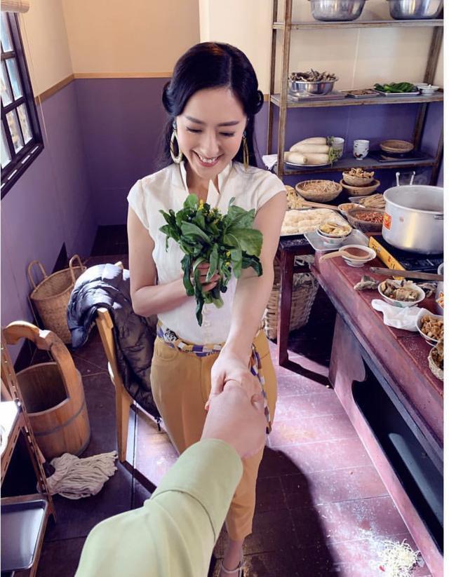 37岁TVB视后入行多年终获视后殊荣 感情至今依旧空白