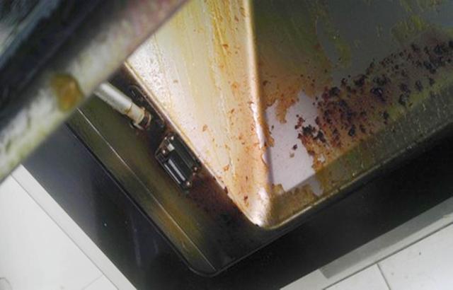 怎么用一次性口罩擦油烟机(饭店厨房抽油烟机的油渍怎样清洗)