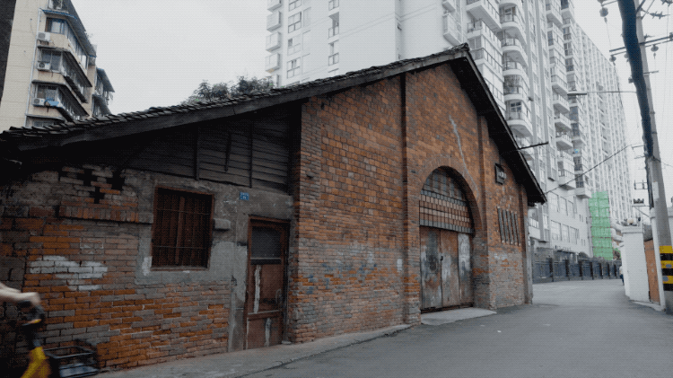穷街陋巷:敢称全国第一的成都社区，很迷很魔幻