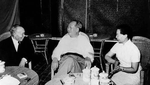 1965年李宗仁回国，提出想当副委员长，毛主席说出三大缘由不适合
