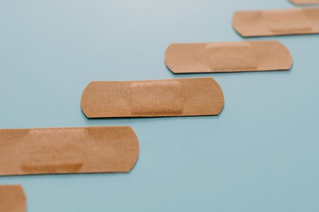 创可贴可不能乱用，孩子受伤注意下面几点