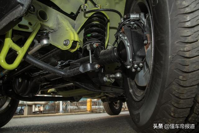 新车 | 1.5升动力+分时四驱，铃木吉姆尼国六版到港，售价32.88万元