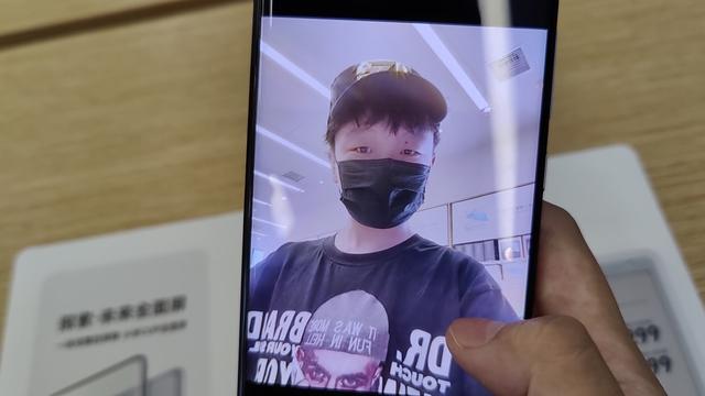 小米MIX4真實體驗如何？顯示很牛，自拍落伍