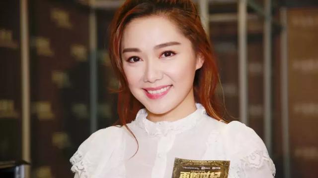 与前男友再合作拍节目！TVB人气小花：更好证明我们之间清白