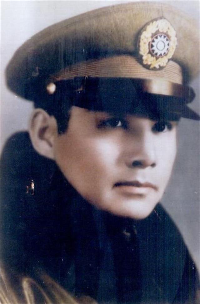 张灵甫身亡，蒋介石将汤恩伯打得满头血，并在他死后说：死了也好