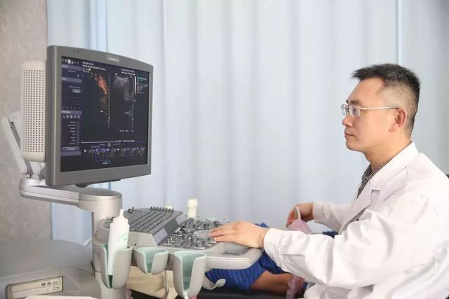 年过50去体检，不用每个检查项目都做，其中有5个却不能少