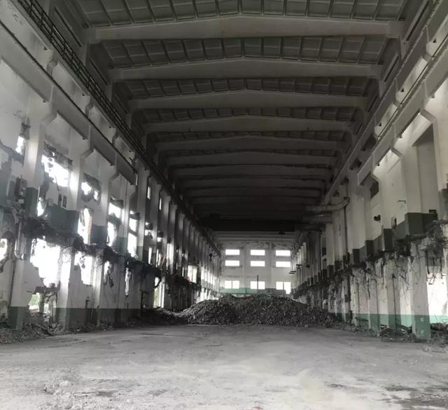 人字形破碎机