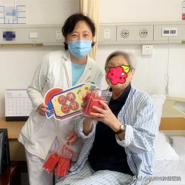 月光所照，皆是故鄉~這個中秋，定格病房里的小歡喜