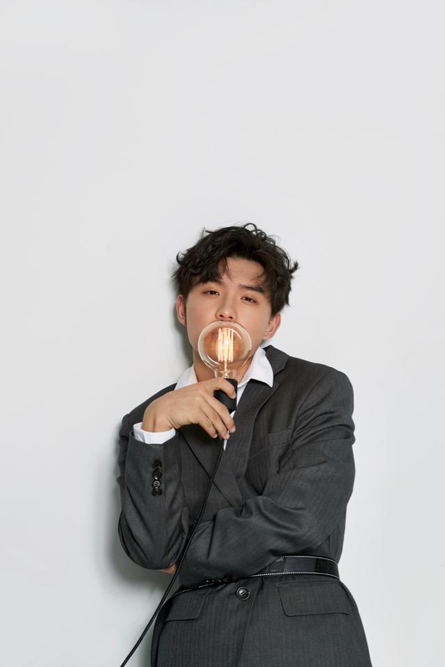 4郑伟的微博(香奈儿辛普森微博)-扬升资讯网