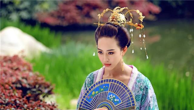 "荣锦绣,我允许你做我的女人.