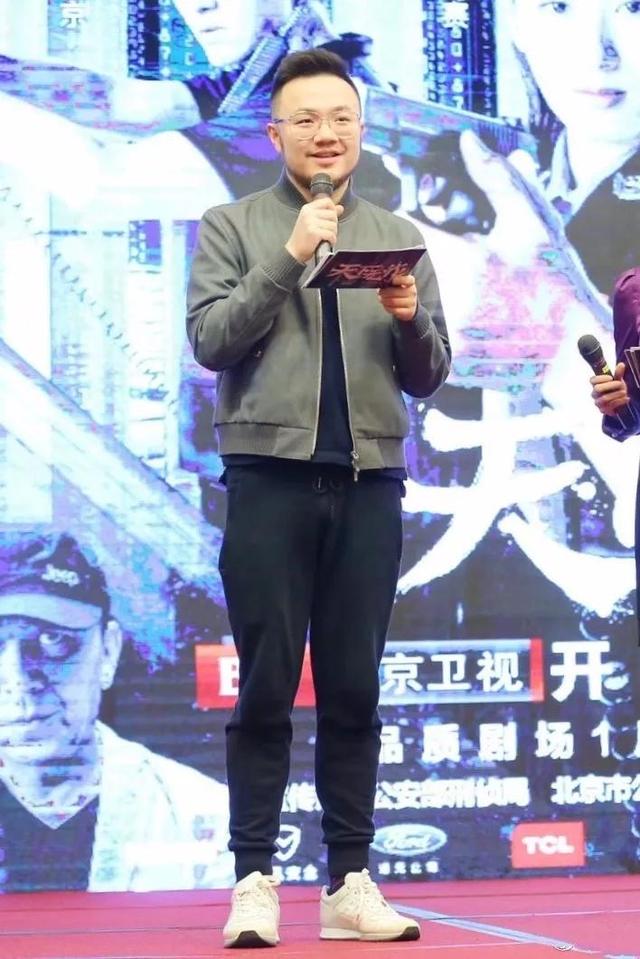 英巴彦:苦命的巴图：被同父异母的弟弟比下去，亲爹不爱继父来凑