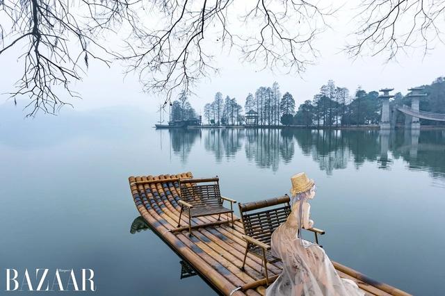 洛天依内衣跳舞（洛天依穿裙子跳舞视频）