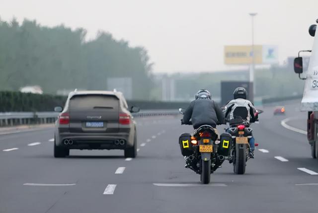 摩托车迎来三个好消息，买车更方便，车主可以安心上路了