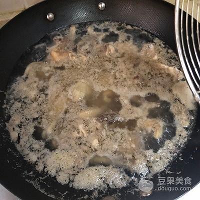 板栗烧鸡的做法