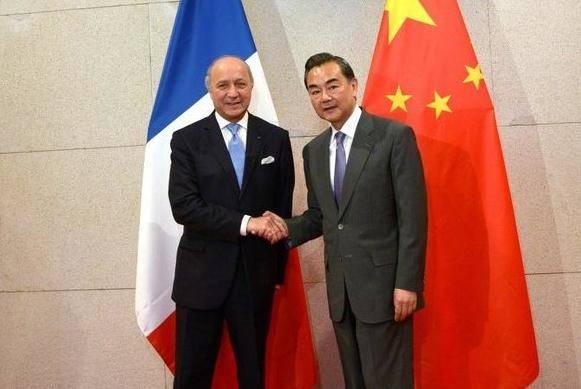 移动破碎机是哪个国家发明的