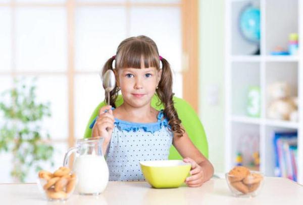 小孩子长高要吃什么食物,促进青少年长高的食物,你要避开的那些坑