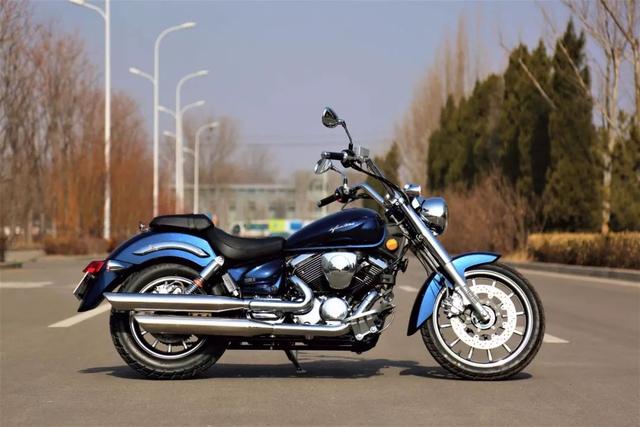 力帆摩托车v16质量怎么样(力帆v16摩托车呆子测评)