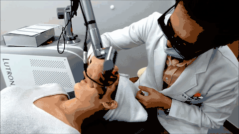 可对角化必可逆