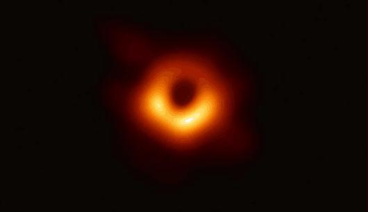 史上首度曝光的黑洞有名字了  Powehi  意为 无限创造的黑暗源泉