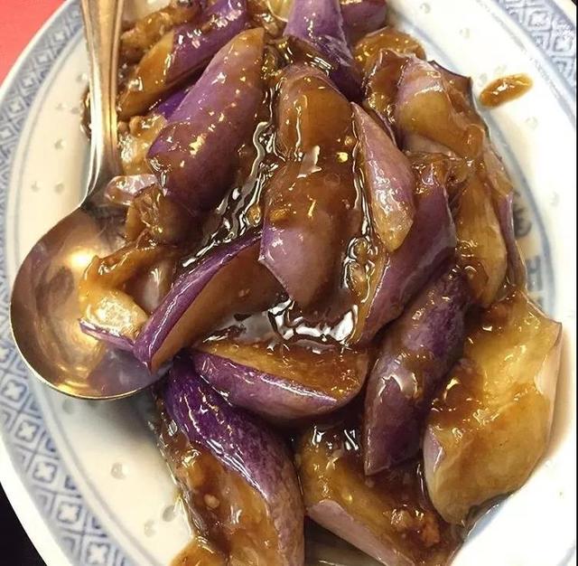 人是铁饭是钢，咱们食堂给力量