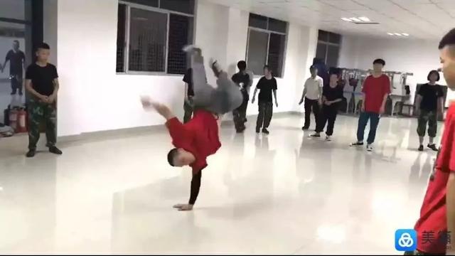 军事化管理的初中(军事化管理的初中学校)(图29)