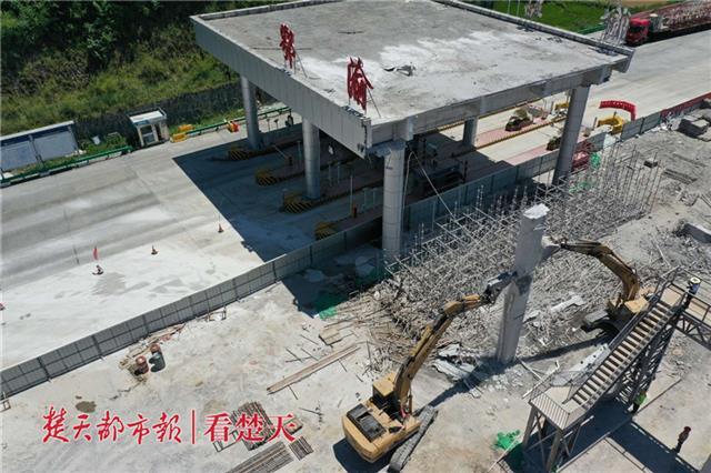 立柱破碎机怎样更换轴承