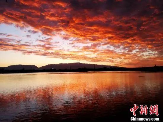 火烧云怎么形成的