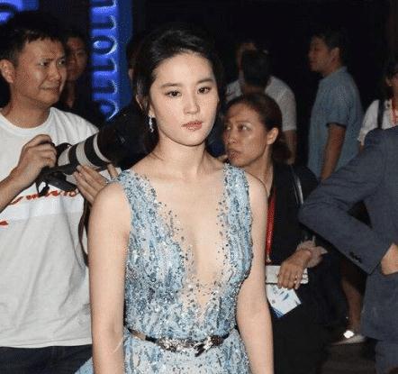 黄圣依真的有165吗(黄圣依长腿高清)