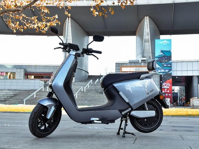 电摩坐垫怎么打开图解 电摩坐垫怎么打开