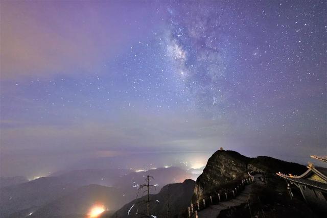 峨眉山风景图片