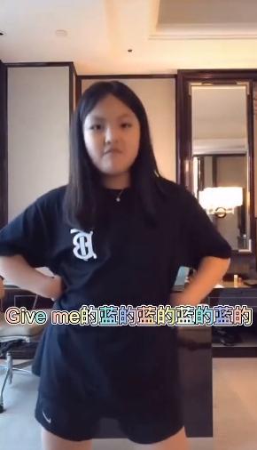 富孩子跳舞(穷孩子富孩子莉莉跳舞)