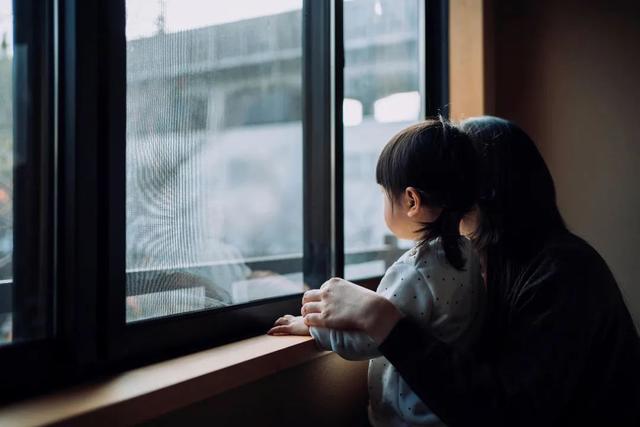 好奇快乐营网站:儿童抑郁症：我们为何总是忽视孩子的痛苦？