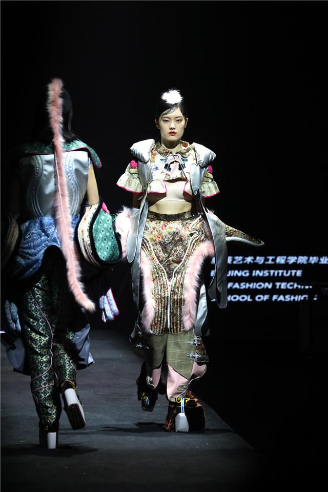 湖南工程学院服装毕业作品展