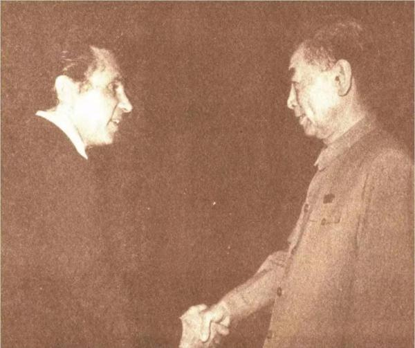 我听到了淮海战役最后一声炮响——美国记者西蒙·托平与中国共产党的故事