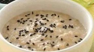 黑芝麻牛奶龙眼燕麦羹 养心安神