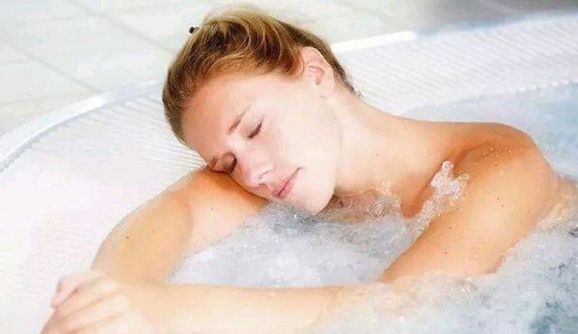 夏至时节：口渴才喝水、只喝白开水……这样对吗？