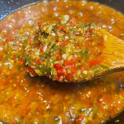 蒜蓉辣酱调料的做法大全？蒜蓉辣酱适合做什么菜，很值得收藏