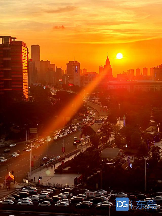 在落日余晖的映照下(夕阳余晖的唯美诗句)