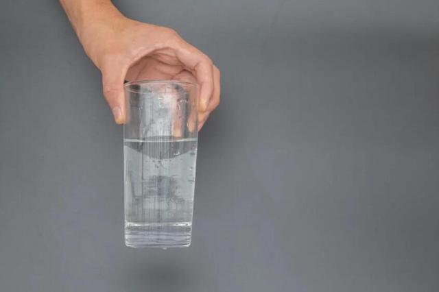 渴了再喝水？少量多次，别等渴了再喝