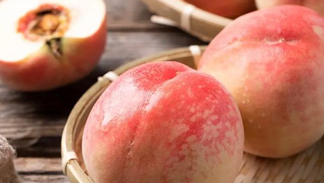 营养丰富的桃子 让你痒不停的不仅仅是桃毛