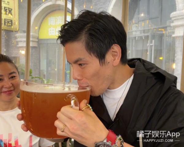 ��ȥ���� ������˭(ת���ˣ�񼾸ͯһ�ķ�������ͷ������������ԪѫTony������ͷ��С)