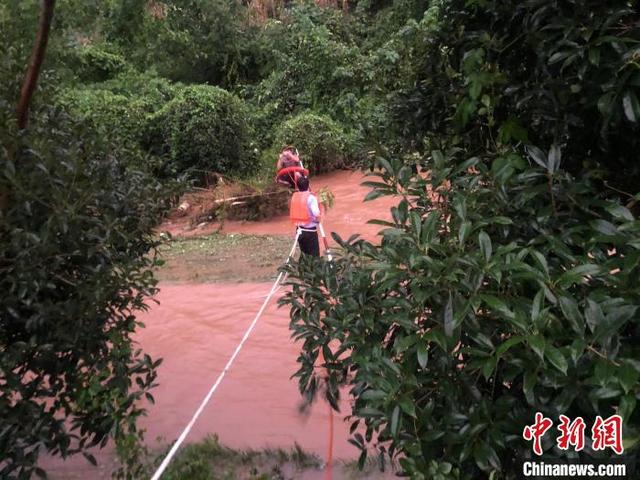 宜昌立式板锤制砂机